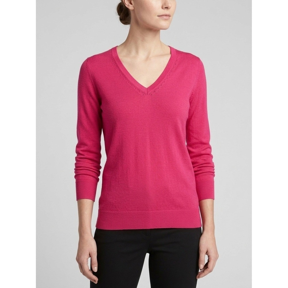 Banana Republic Pink 100% Merino Wool V-Neck Extra Fine Knit Sweater size XS